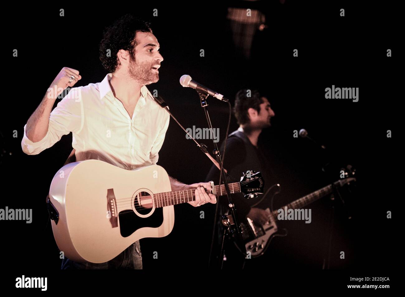 Ycare si esibisce dal vivo al le Cafe de la Danse di Parigi, in Francia, il 9 novembre 2011. Foto di Nicolas Gouhier/ABACAPRESS.COM Foto Stock