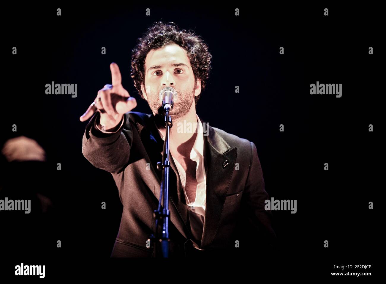 Ycare si esibisce dal vivo al le Cafe de la Danse di Parigi, in Francia, il 9 novembre 2011. Foto di Nicolas Gouhier/ABACAPRESS.COM Foto Stock