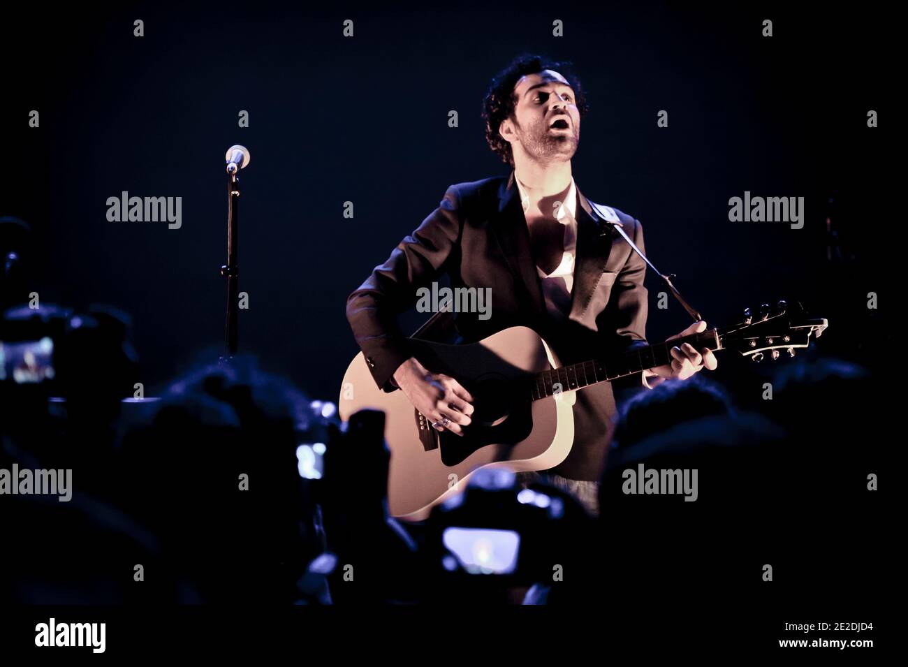 Ycare si esibisce dal vivo al le Cafe de la Danse di Parigi, in Francia, il 9 novembre 2011. Foto di Nicolas Gouhier/ABACAPRESS.COM Foto Stock