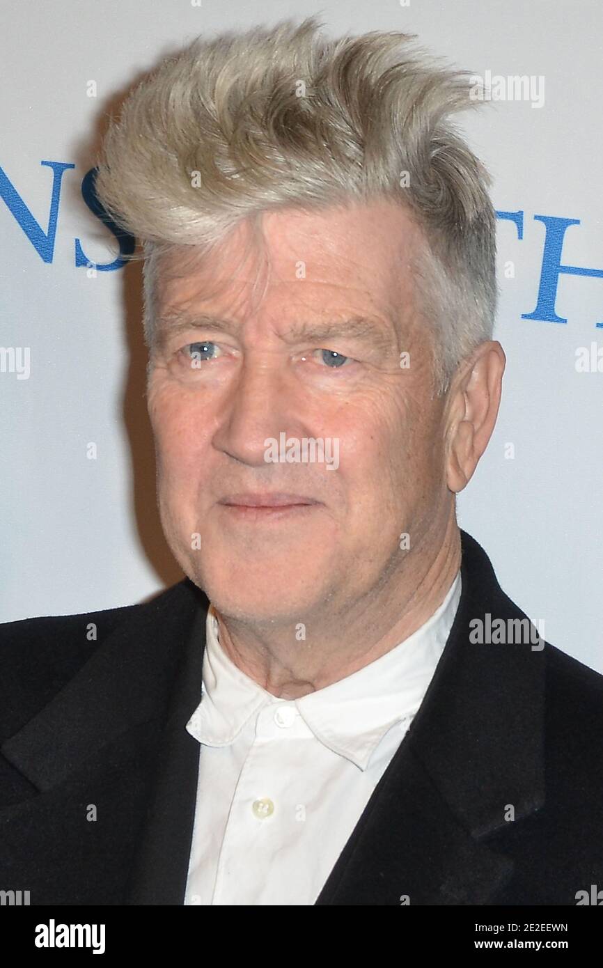 David Lynch in arrivo per la terza celebrazione annuale di benefit 'Change Begins Within' tenutasi presso il Los Angeles Times Central Court di Los Angeles, CA, USA, il 3 dicembre 2011. Foto di Tony DiMaio/ABACAPRESS.COM Foto Stock