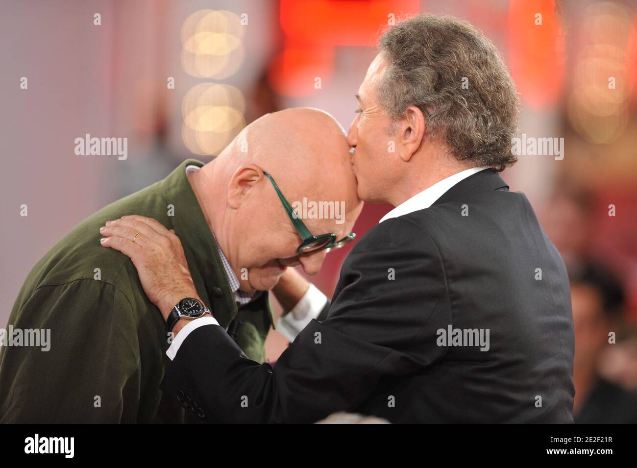 Jean-Pierre Coffe e Michel Drucker alla registrazione di Vivement Dimanche il 26 ottobre 2011 a Parigi, Francia. Foto di Max Colin/ABACAPRESS.COM Foto Stock