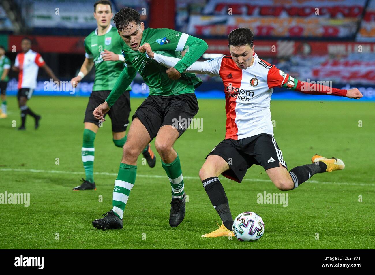 ROTTERDAM, PAESI BASSI - GENNAIO 13: Sam Kersten di PEC Zwolle, Steven Berghuis di Feyenoord durante la partita olandese di Eredivisie tra Feyenoord e P. Foto Stock