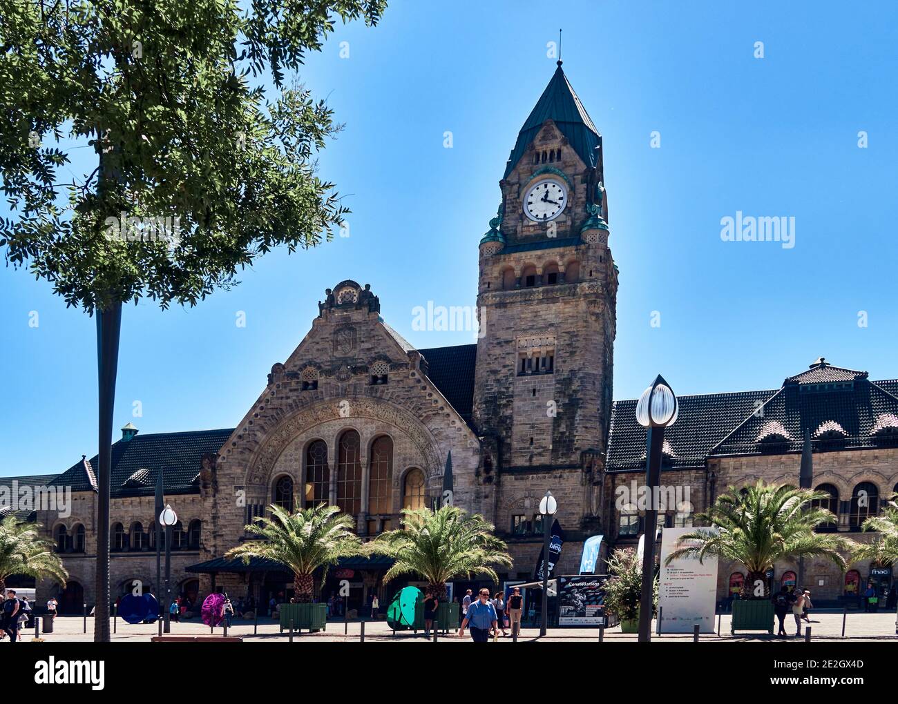 Francia, stazione ferroviaria della città di Metz. La stazione ferroviaria, commissionata da Wilhelm II e progettata dall'architetto Jürgen Kröger (Berlino), è stata costruita Foto Stock