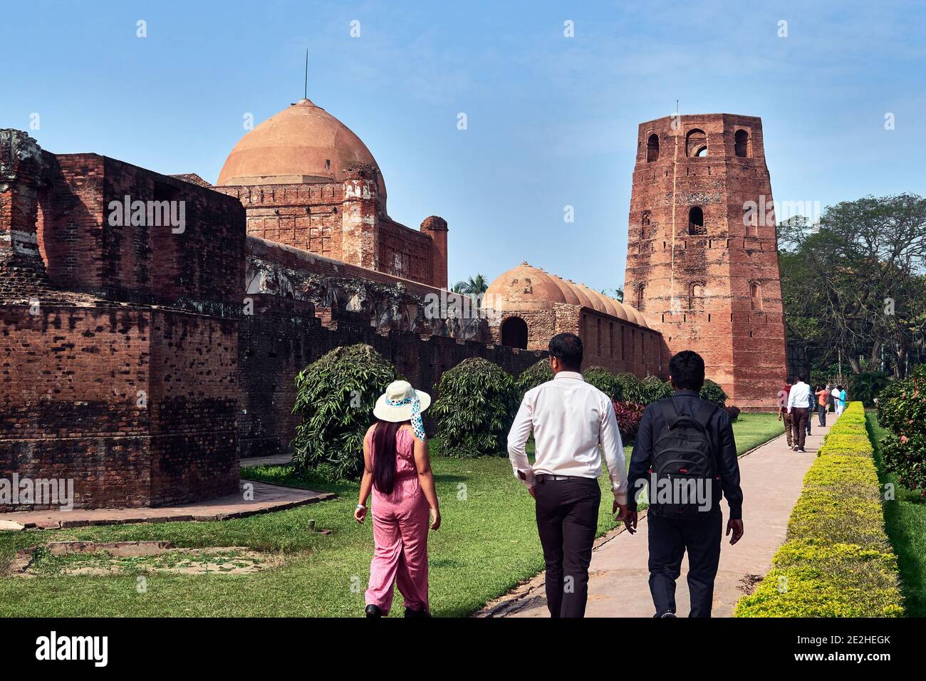 Murshidabad città. Bengala Occidentale, India. Situata a Murshidabad, la capitale medievale del Bengala, la moschea di Katra è un'enorme struttura costruita da Nawab Murshid Foto Stock