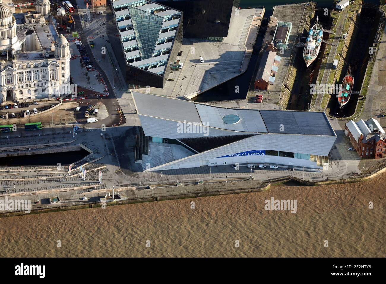 Veduta aerea del Museo di Liverpool e del Naval Memorial Waterfront, Liverpool Foto Stock