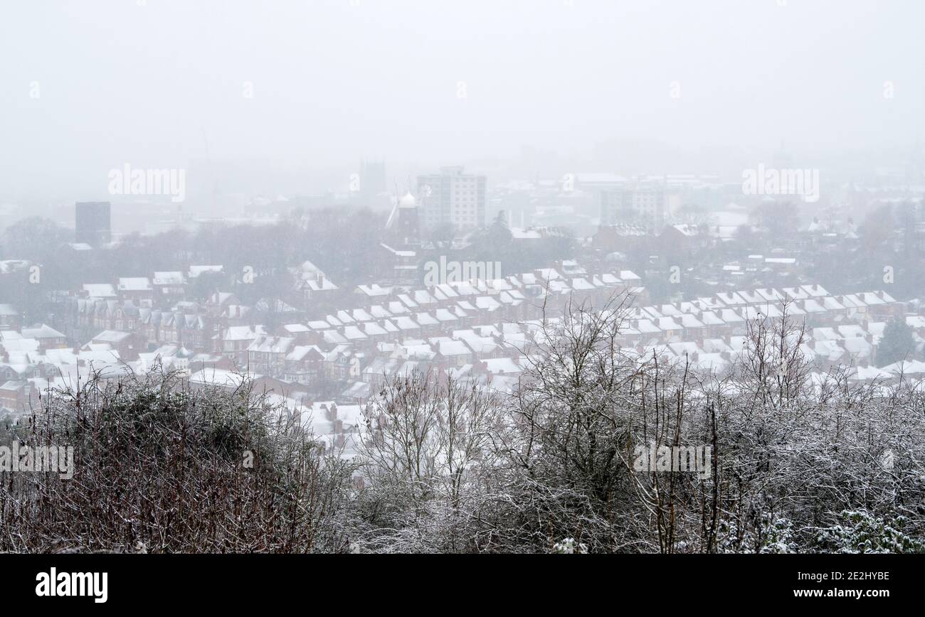 Si affaccia su Sneinton e Nottingham City nella neve, Nottinghamshire Inghilterra UK Foto Stock