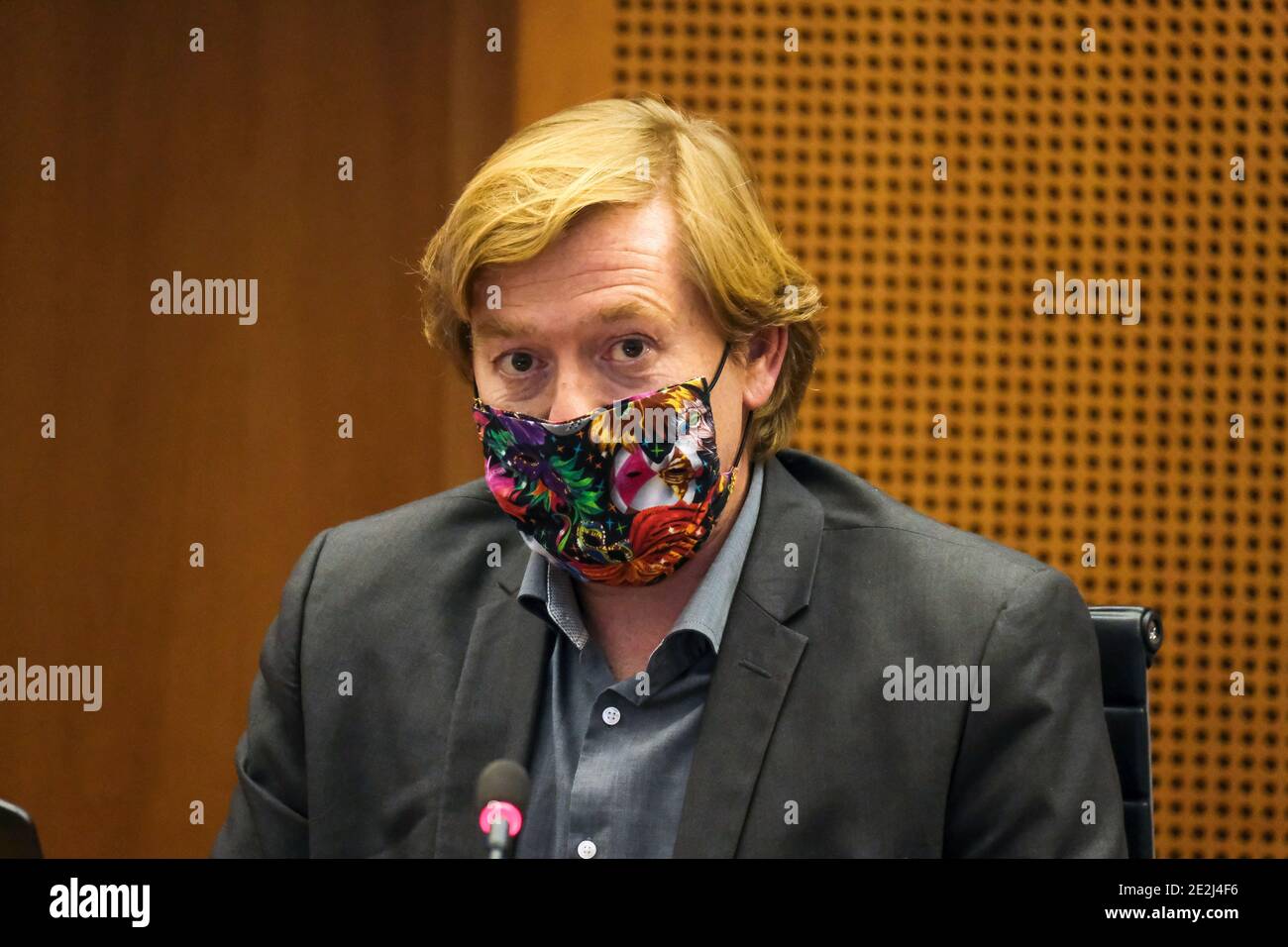 Dottore di Artsen Zonder Grenzen - Medecins sans frontieres Bertrand Draguez ha raffigurato durante una sessione della speciale gestione della pandemia COVID commiss Foto Stock