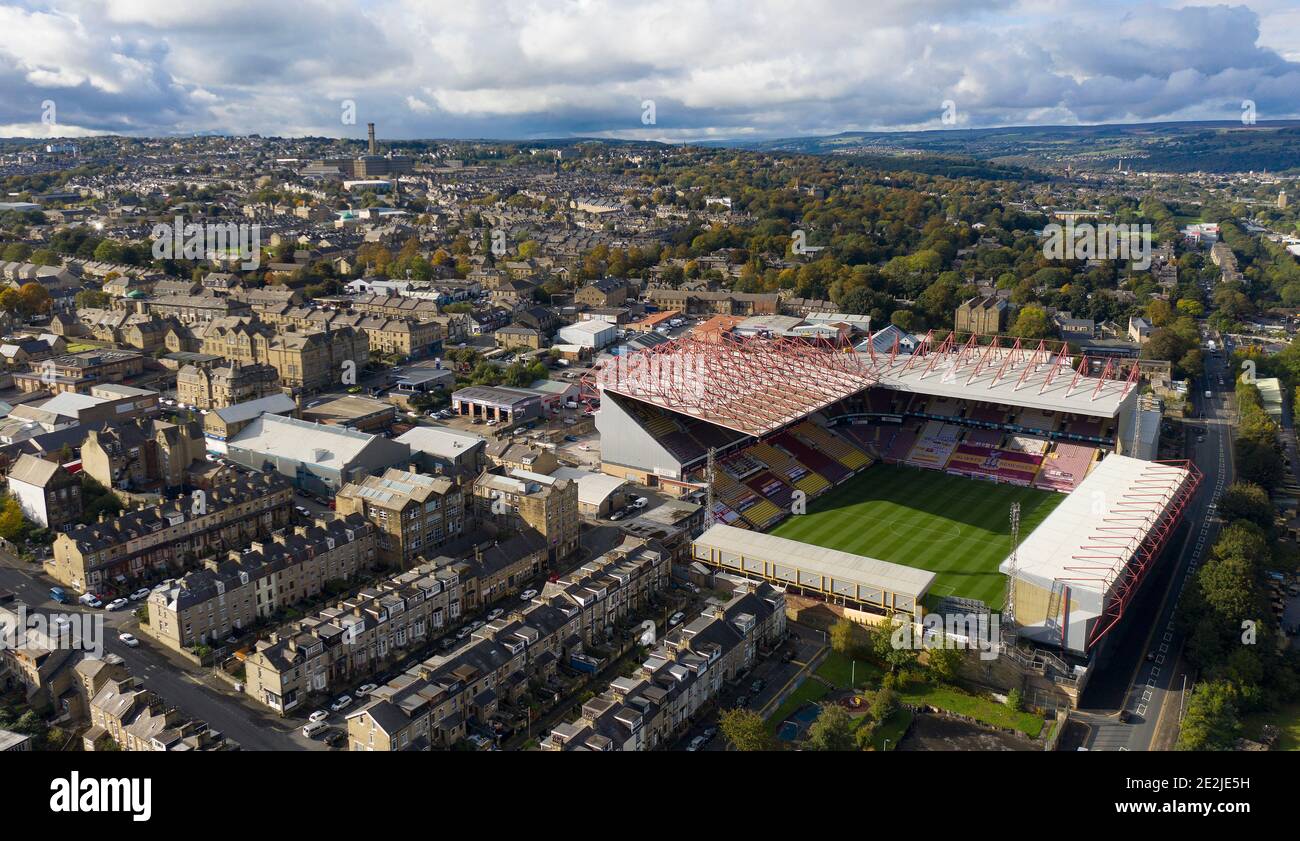 Una vista aerea dello stadio dell'energia di Utilita, la sfilata della valle, la sede di Bradford City Copyright 2020 © Sam Bagnall Foto Stock