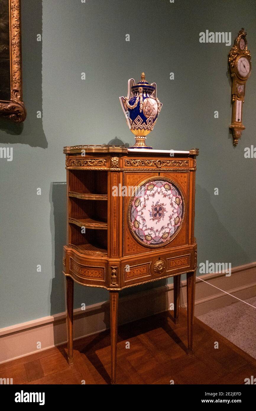 Sculture e arti decorative in Europa Centrale, 1700-1800, mostre al Metropolitan Museum of Art, New York City, USA Foto Stock