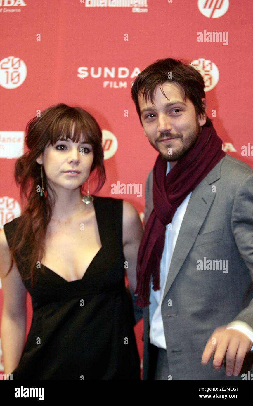 'Diego Luna e Camila Sodi partecipano alla prima di ''Abel'' durante il Sundance Film Festival a Park City, UT, USA, il 25 gennaio 2010. Foto di EPN Press/ABACAPRESS.COM' Foto Stock