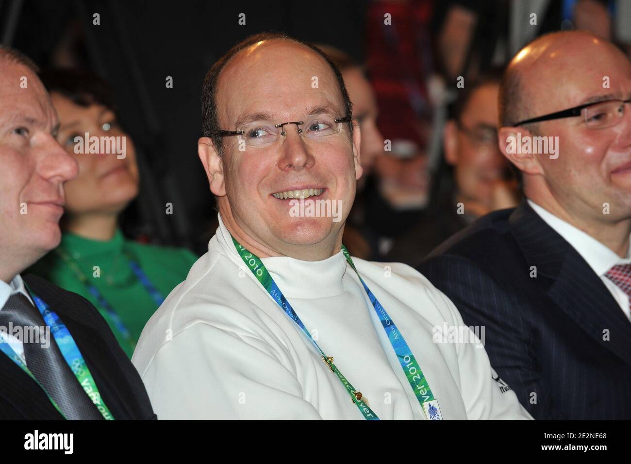 Il modello russo Natalia Vodianova e il principe Alberto II di Monaco durante una conferenza stampa per la Sochy 2014 Russian International Olympic University a Vacouver, Canada, il 25 febbraio 2010. Foto di Gouhier-Hahn-Nebinger/ABACAPRESS.COM Foto Stock