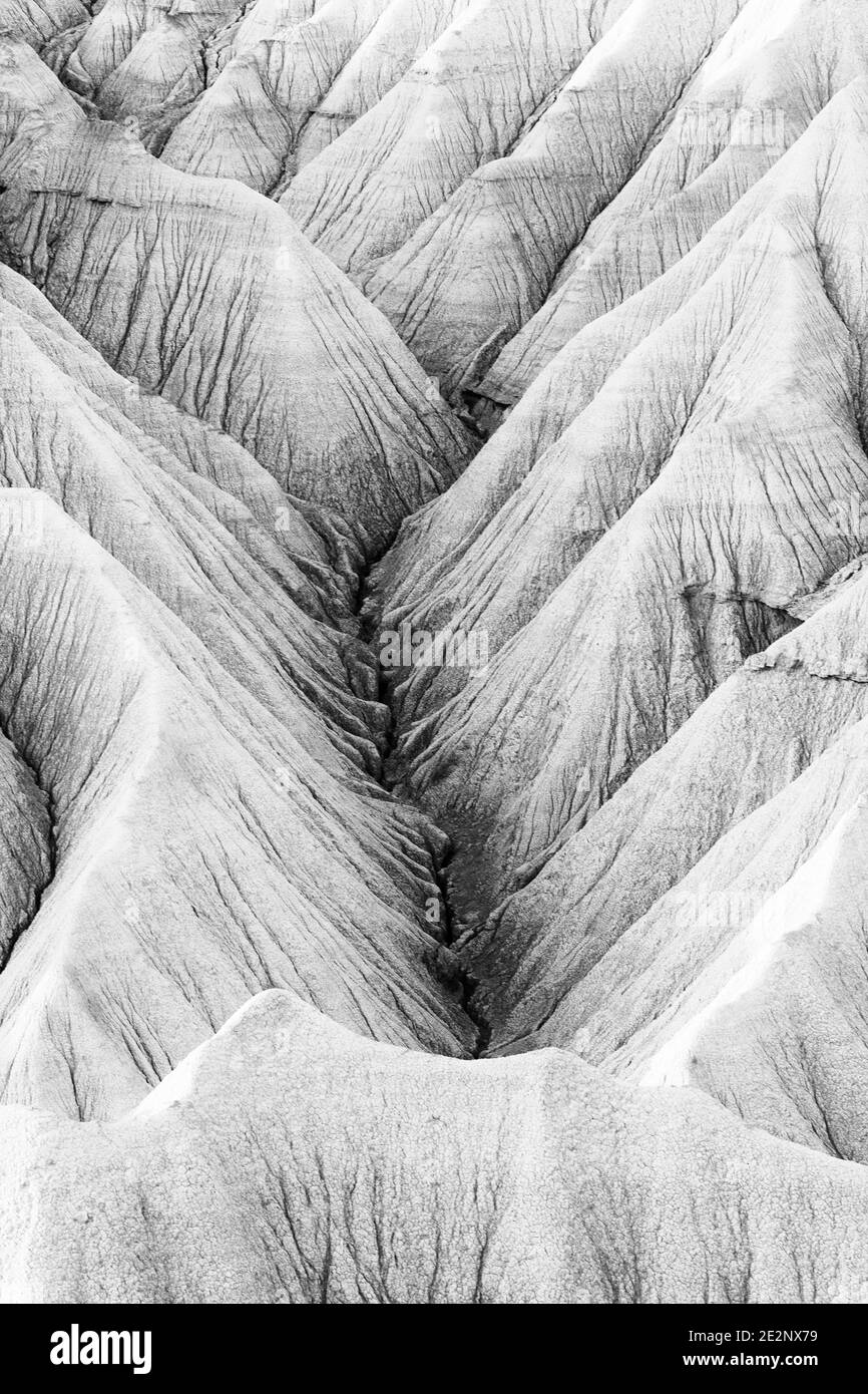Bardenas Reales. Il paesaggio desertico delle Bardenas in Navarra, Spagna. Erosione da vento e acqua, crea forme stupefacenti in questo deserto di Navarra, S. Foto Stock