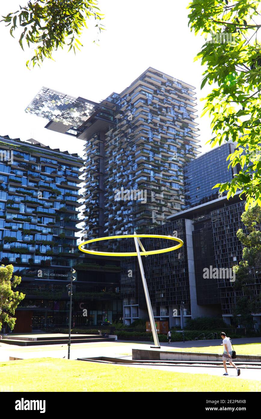 One Central Park è un premiato edificio a uso misto con struttura verticale Giardini pensili situati in ultimo Sydney New South Wales Australia Foto Stock
