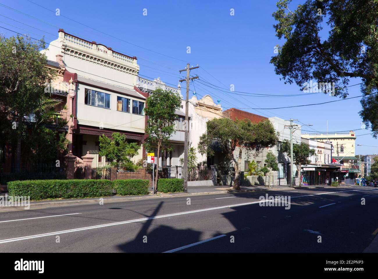 Storiche terrazze vittoriane lungo Cleveland Street Redfern Sydney Australia Foto Stock