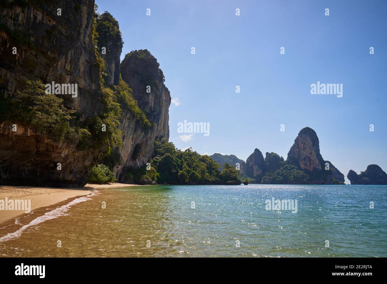 Spiaggia di Ton Sai sulla costa occidentale della Thailandia Foto Stock
