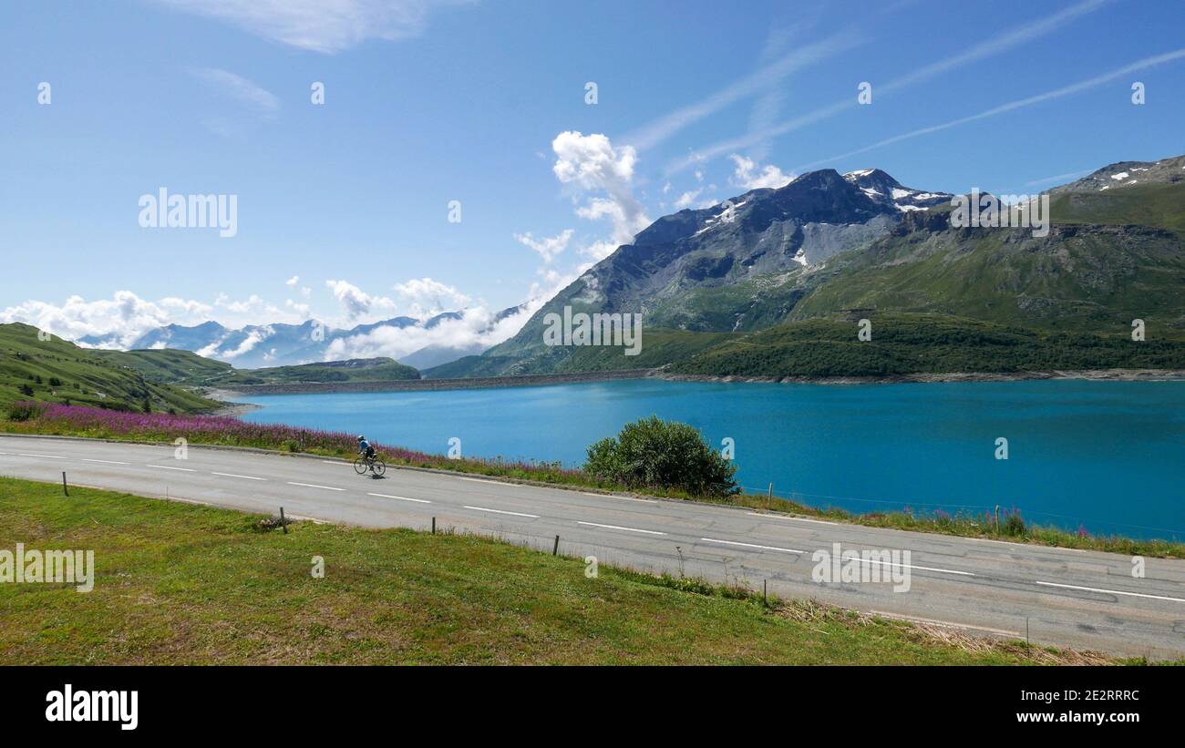 Val-Cenis (Francia sud-orientale): Lago artificiale di Mont-Cenis. Situato sotto il Passo del Mont-Cenis, ad un'altitudine di 1974 m, che segna il francese-Itali Foto Stock