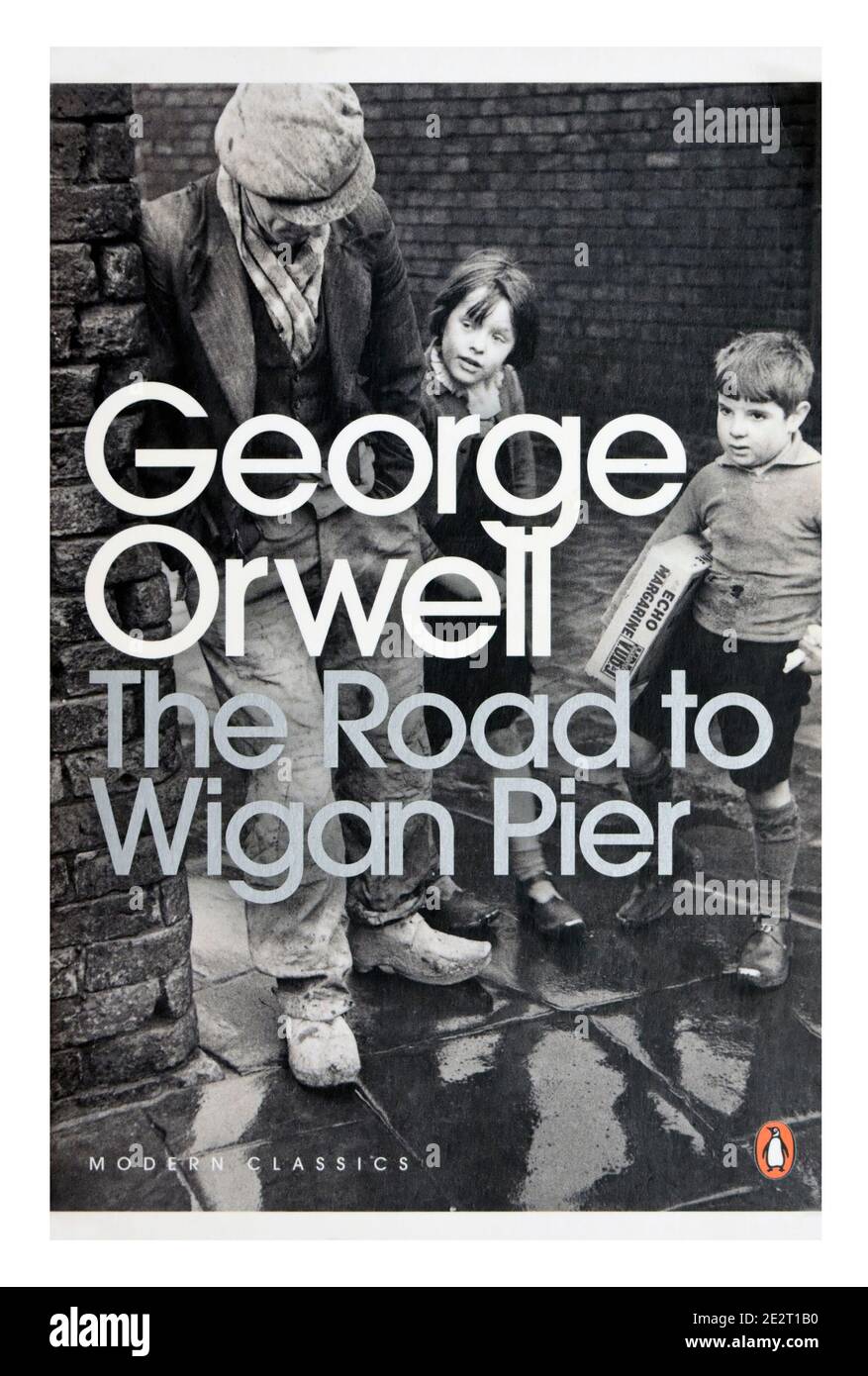 Prenota Cover 'The Road to Wigan Pier' di George Orwell.Road Foto Stock