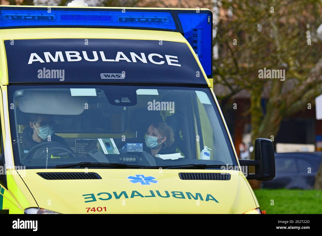 Bristol, Regno Unito. 15 gennaio 2021. UK.Avon e Somerset. Oltre 80 poliziotti Ill con Covid, più 47 forse Infected.More poliziotti driver urgentemente necessari per aiutare durante la pandemia. Capo Constable Andy March è pronto a prendere in considerazione le richieste per i suoi ufficiali di aiutare a guidare ambulanze per aiutare gli equipaggi over-lavored del NHS. Credito immagine: Robert Timoney/Alamy Live News Foto Stock