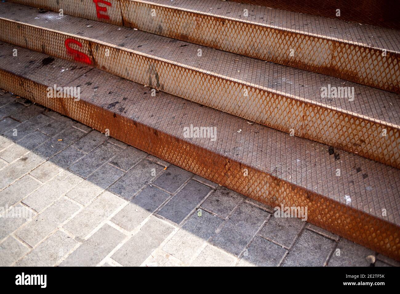 Istanbul, Turchia - 15 novembre 2019: Scale arrugginite Foto Stock