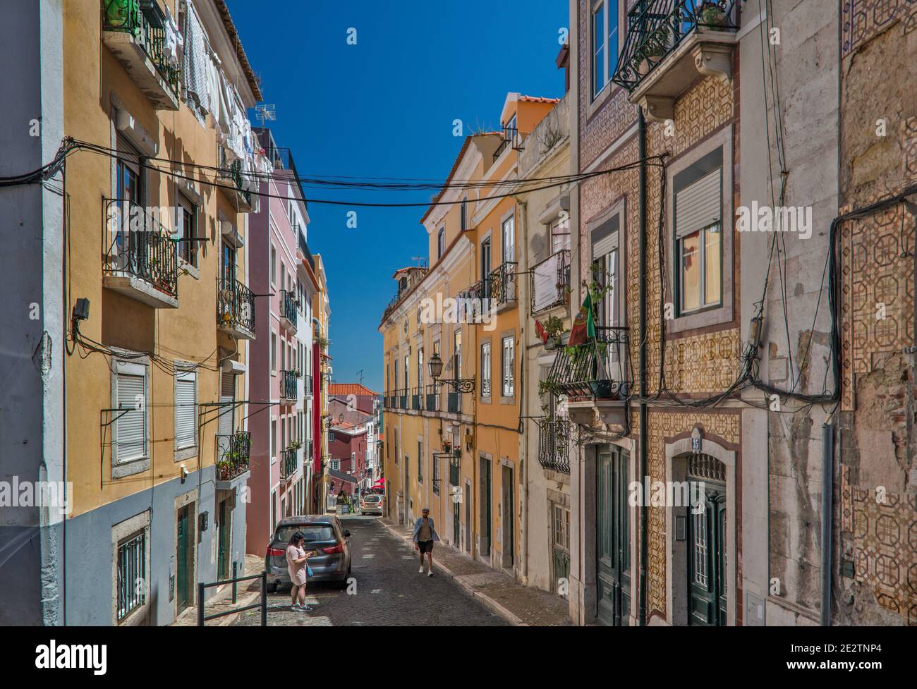 Calcada de Cascao, passaggio vicino al Pantheon Nazionale (Panteao Nacional), quartiere Alfama, Lisbona, Portogallo Foto Stock