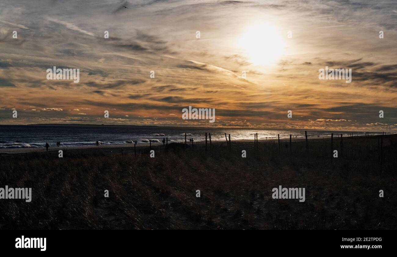 Moody paesaggio costiero a Rockaway Beach Queens, New York Foto Stock