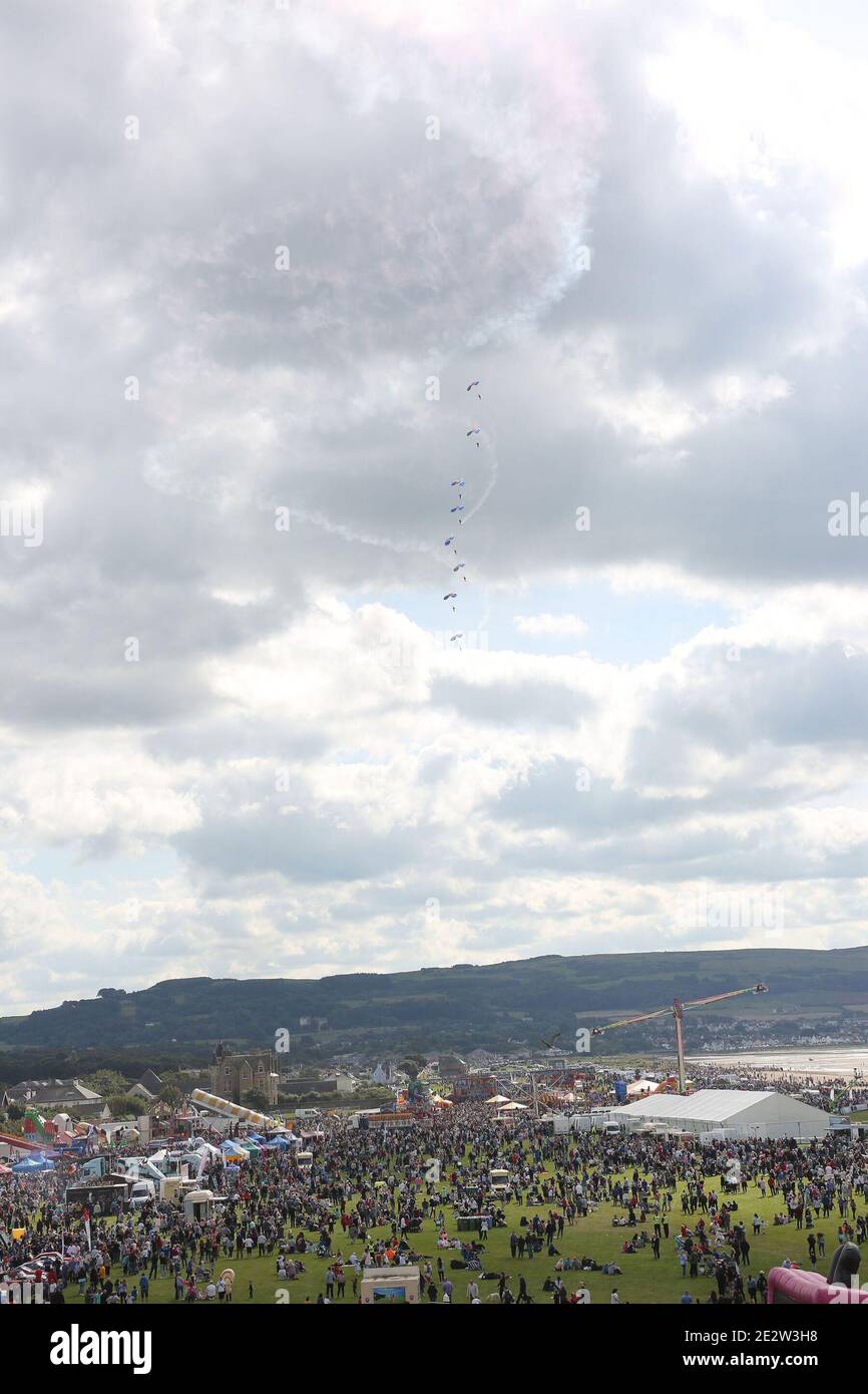 Spettacolo aereo Scottish International 2017. Sabato 2nd settembre Low Green Ayr, Ayrshire, Scozia, Regno Unito . I RAF Falcons sono una squadra di paracadute militare britannica che ha visto qui paracadutismo sulla spiaggia sul lungomare di Ayr Foto Stock