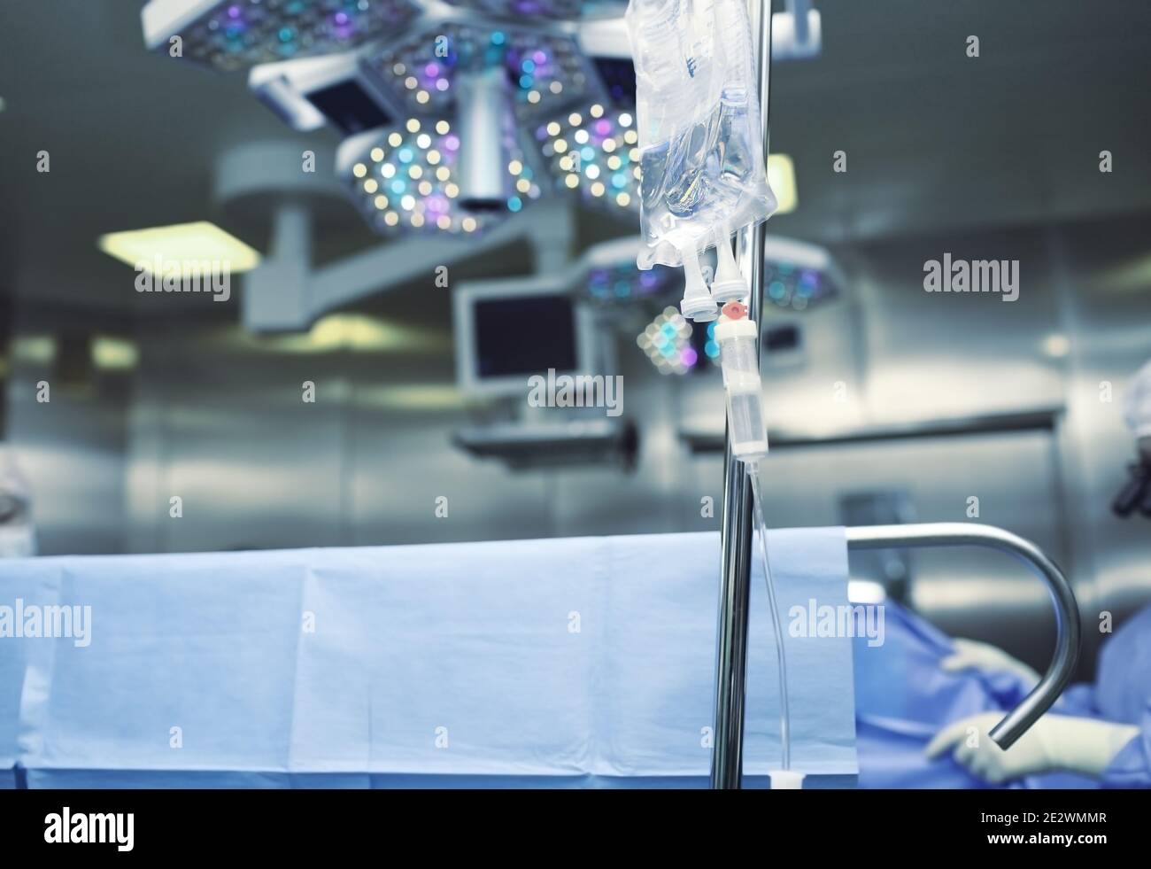 Lavorare in sala operatoria in ospedale. Foto Stock