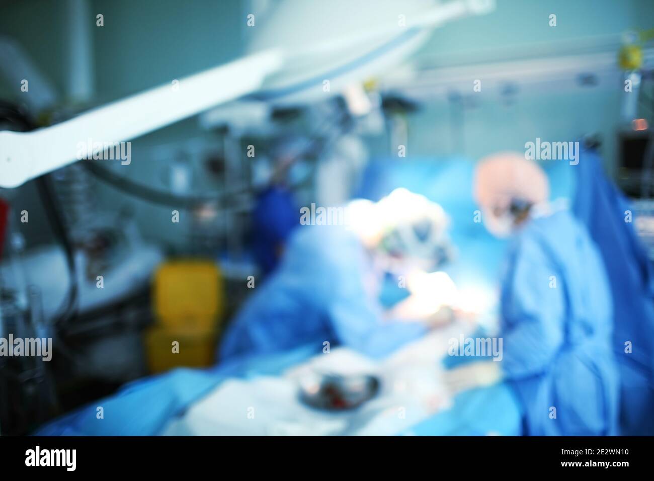 Lavoro medico in UTI, background non focalizzato. Foto Stock