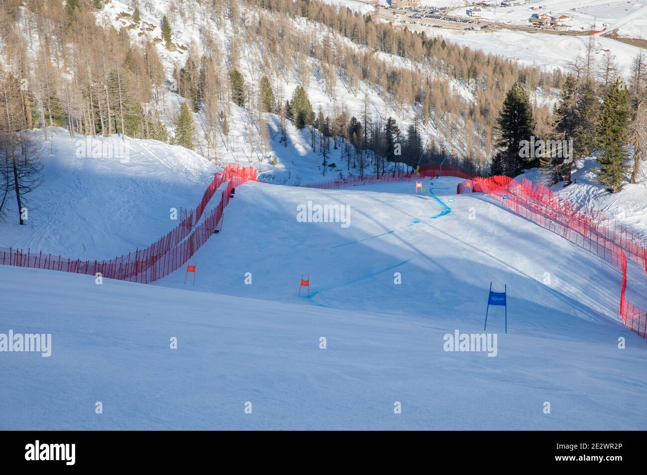 Val di Fassa, Italia 23 febbraio 2019. Una veduta generale durante il Campionato Alpine Junior World Ski sul campo la volta nella montagna delle dolomite Foto Stock