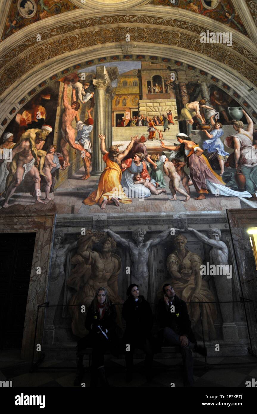 Una visita nel cuore del Vaticano, il più piccolo stato del mondo. I Musei Vaticani: La Sala del fuoco nel Borgo nelle Stanze di Raffaello, Città del Vaticano, il 2010 febbraio. Foto di Eric Vandeville/ABACAPRESS.COM Foto Stock