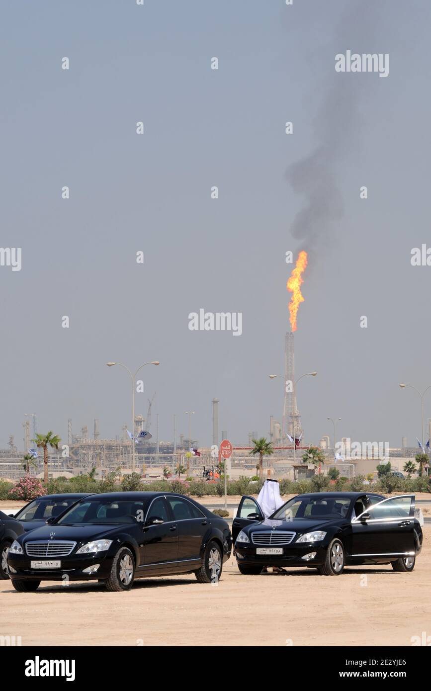 Illustrazione delle auto di lusso al terminal di benzina Ras Laffan in Qatar, come visto nel novembre 2009. Foto di Balkis Press/ABACAPRESS.COM Foto Stock