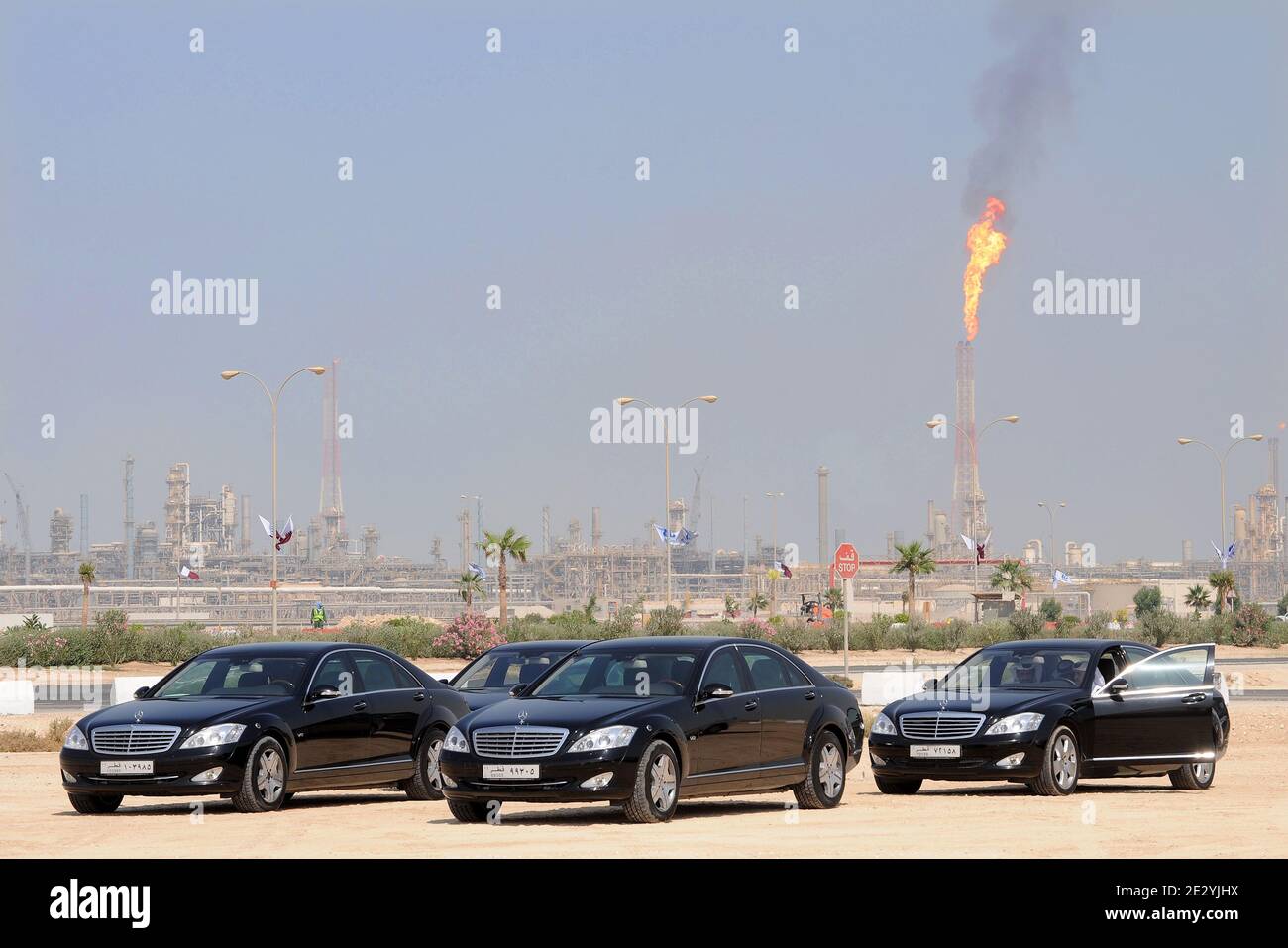 Illustrazione delle auto di lusso al terminal di benzina Ras Laffan in Qatar, come visto nel novembre 2009. Foto di Balkis Press/ABACAPRESS.COM Foto Stock