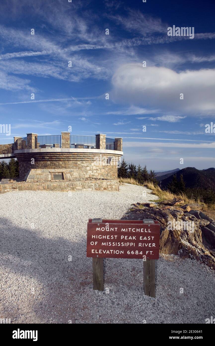 NC00246-00...CAROLINA DEL NORD - la cima di Mount Mitchell, il punto più alto a est del Mississippi, situato nel Mount Mitchell state Park. Foto Stock