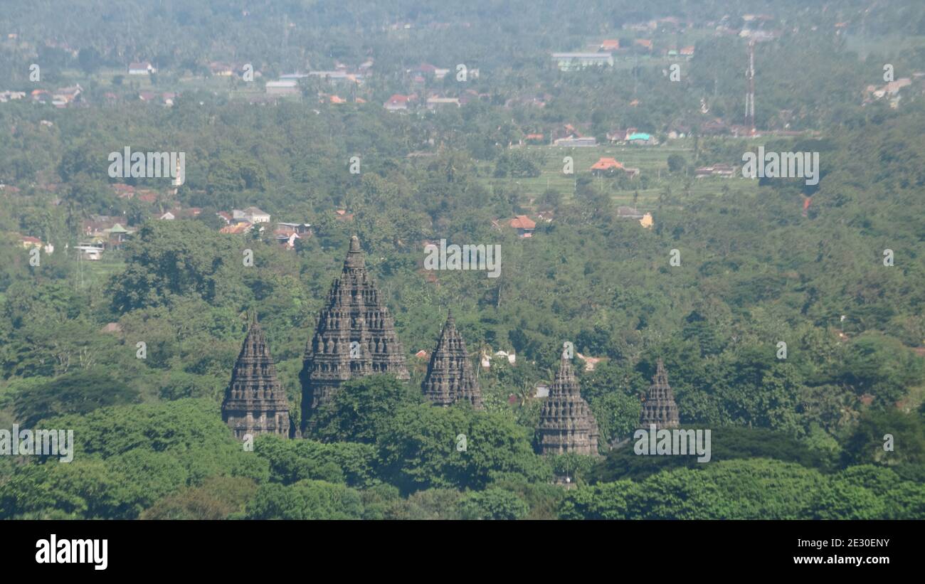 Vista aerea del tempio Prambanan a Yogykarta, Indonesia. Foto Stock