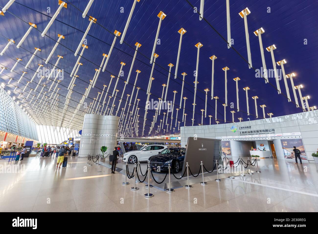 Shanghai, Cina - 27 settembre 2019: Aeroporto internazionale di Shanghai Pudong (PVG) Terminal 1 in Cina. Foto Stock