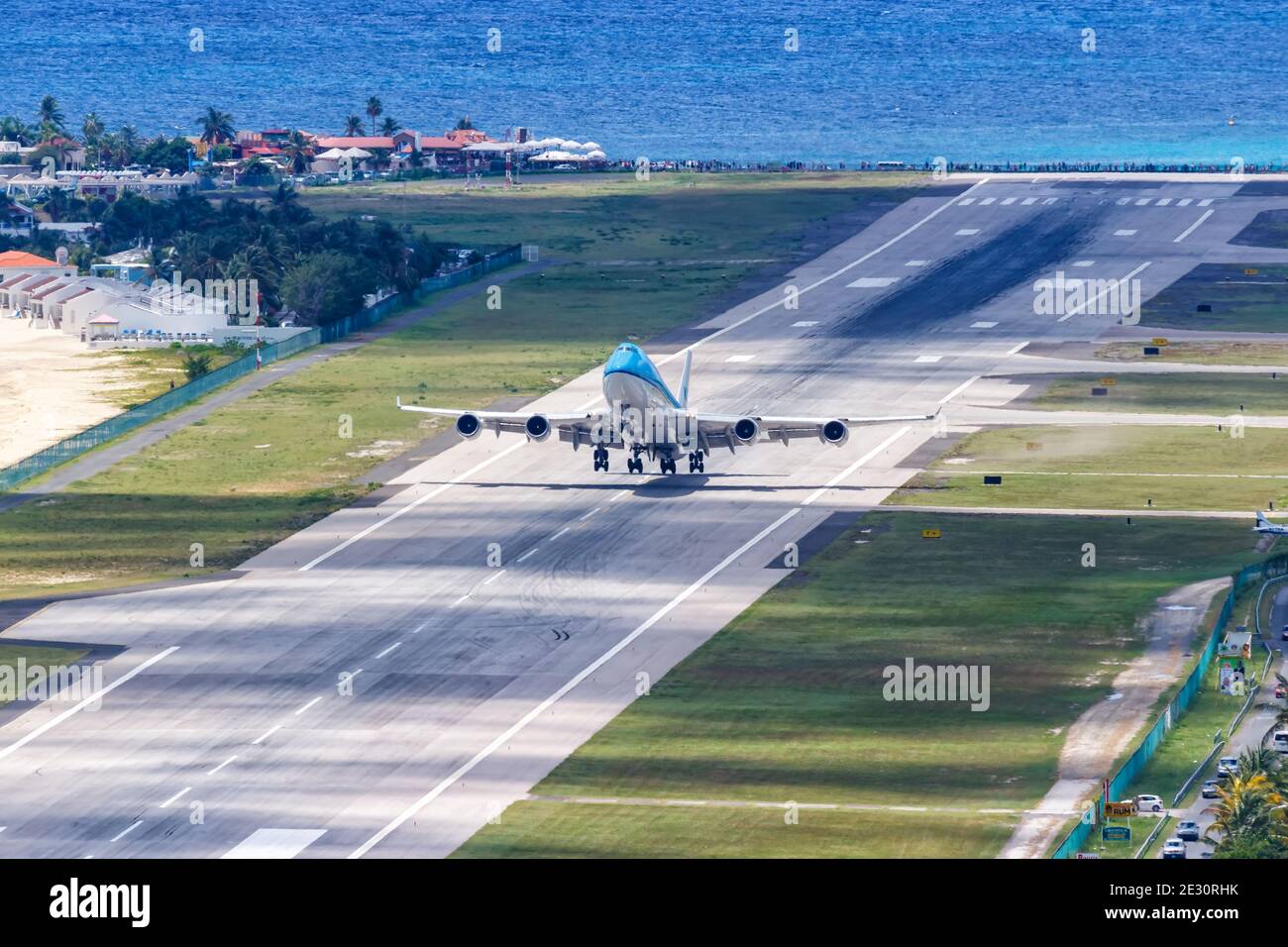 Sint Maarten, Antille Olandesi - 18 settembre 2016: Aereo KLM Asia Boeing 747-400 all'aeroporto di Sint Maarten (SXM) nei Caraibi. Foto Stock