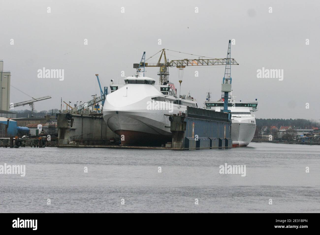 TRAGHETTO IN PORTO al cantiere navale di Falkenberg Halland Foto Stock