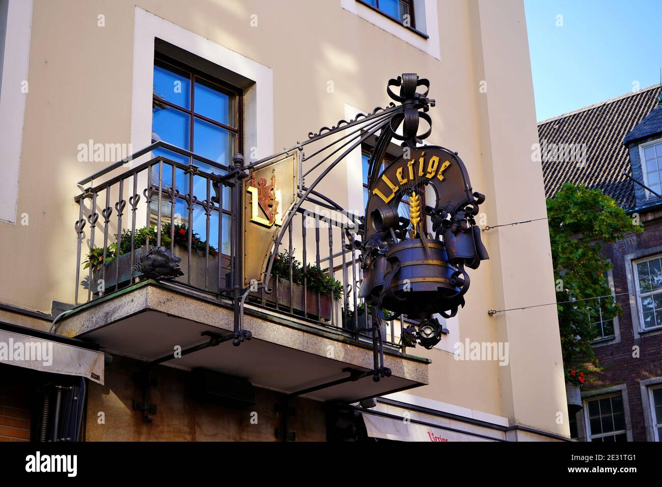 Logo della leggendaria birreria artigianale 'Uerige' nella città vecchia di Düsseldorf, una popolare attrazione turistica, famosa per la sua 'Alt Beer' (in tedesco: Altbier). Foto Stock