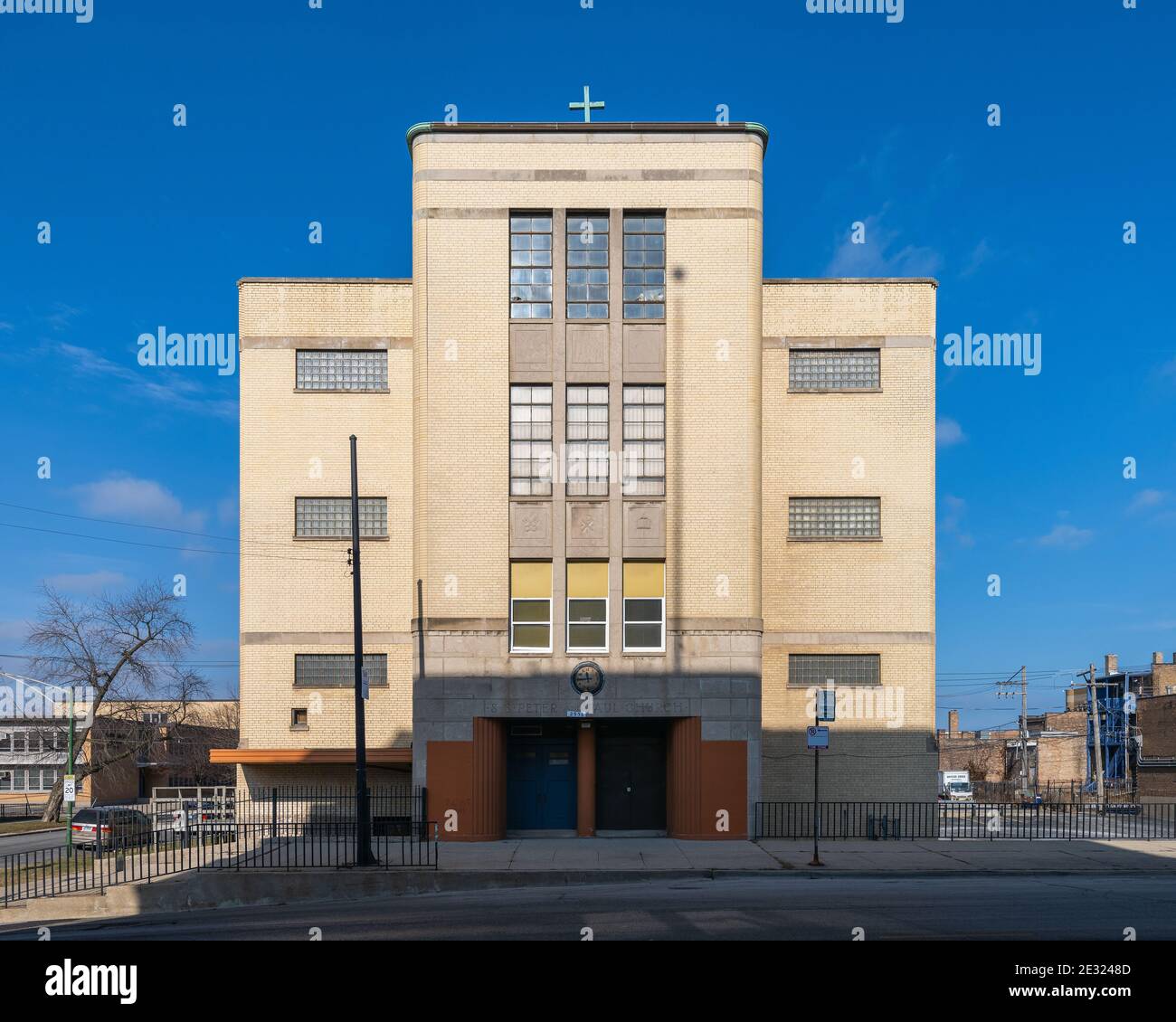 Scuola della Chiesa dei Santi Pietro e Paolo Foto Stock