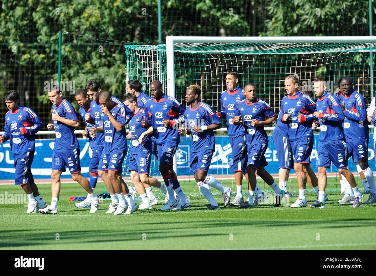 Giocatori di calcio francesi il 1 settembre 2010 a Clairefontaine, nel sud di Parigi, durante una sessione di allenamento della squadra francese due giorni prima delle partite di calcio delle qualificazioni Euro 2012 contro Bielorussia e Bosnia-Erzegovina il 3 e 7 settembre. Foto di Stephane Reix/ABACAPRESS.COM Foto Stock