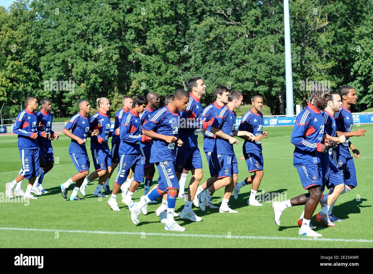 Giocatori di calcio francesi il 1 settembre 2010 a Clairefontaine, nel sud di Parigi, durante una sessione di allenamento della squadra francese due giorni prima delle partite di calcio delle qualificazioni Euro 2012 contro Bielorussia e Bosnia-Erzegovina il 3 e 7 settembre. Foto di Stephane Reix/ABACAPRESS.COM Foto Stock