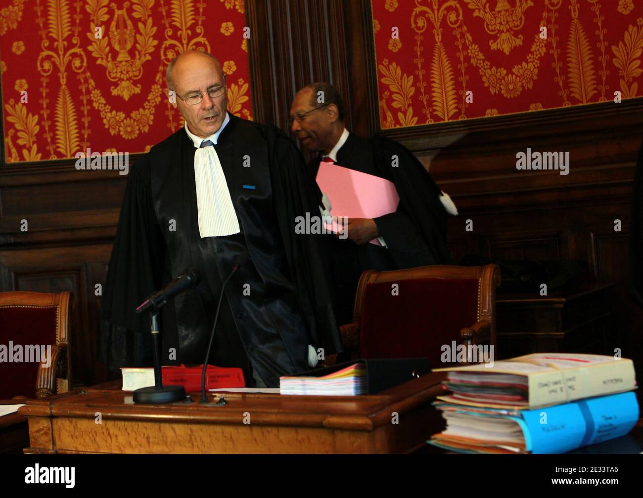 "il presidente della Corte Jean Tlebot al processo di toni Musulin nel tribunale di Lione. Toni Musulin aveva rubato 11,6 milioni di euro il 5 novembre 2009, viene giudicato martedì 14 settembre presso la Corte d'appello di Lione. L'ex dipendente della società Loomis era stato incarcerato dopo undici giorni di fuga e accusato per ''furto'' e '' tentativo di truffa ''. Una parte del risparmio era stata trovata in un garage sotterraneo, non lontano dal luogo dove era stato abbandonato il furgone. Lione 14 settembre 2010 . Foto di Vincent Dargent/ABACAPRESS.COM' Foto Stock