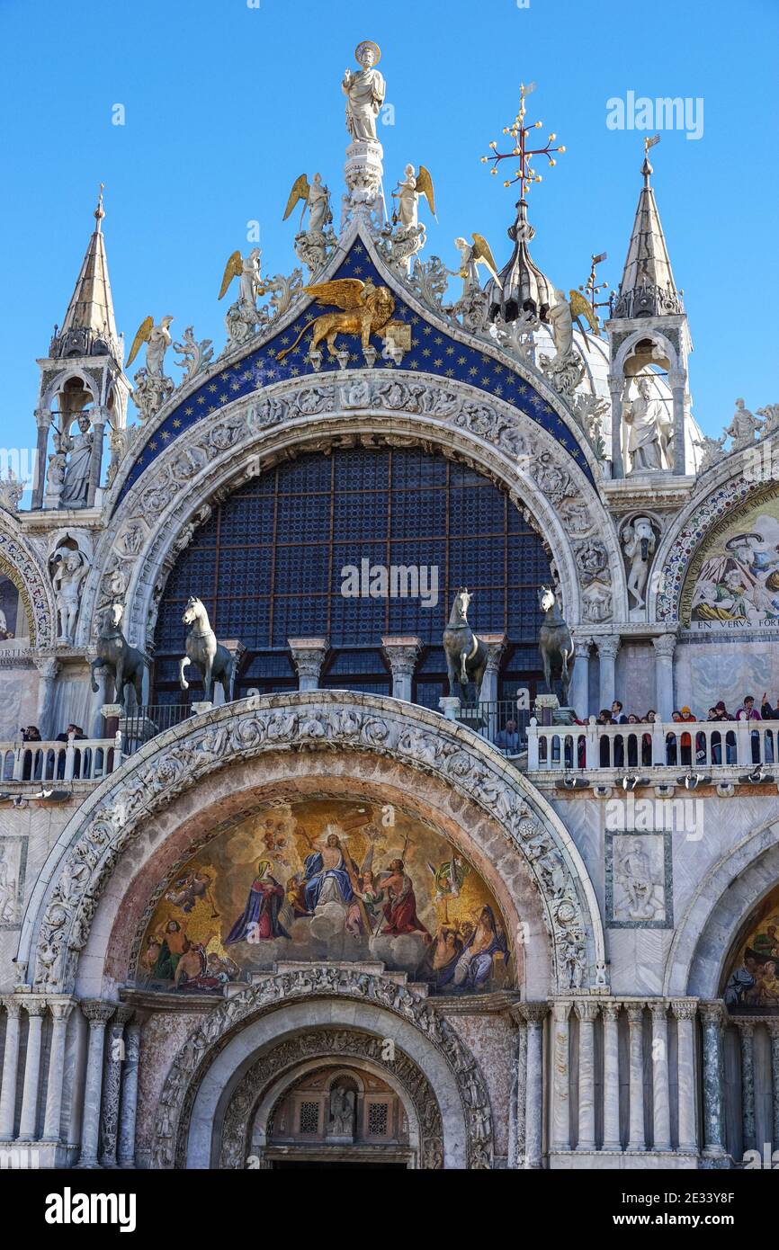 Facciata della Basilica di San Marco a Venezia Foto Stock