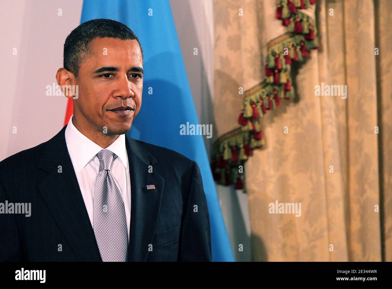 Il presidente degli Stati Uniti Barack Obama (R) stringe le mani con il presidente Ilham Aliyev dell'Azerbaigian in un incontro bilaterale a New York City, NY, USA il 24 settembre 2010. Obama si trova a New York da mercoledì, in occasione dell'Assemblea generale annuale delle Nazioni Unite, dove ieri ha sottolineato la necessità di una risoluzione tra Israele e Palestina e di un rinnovato impegno internazionale per impedire all'Iran di ottenere armi nucleari. Foto di Spencer Platt/ABACAPRESS.COM (nella foto: Barack Obama, Ilham Aliyev) Foto Stock