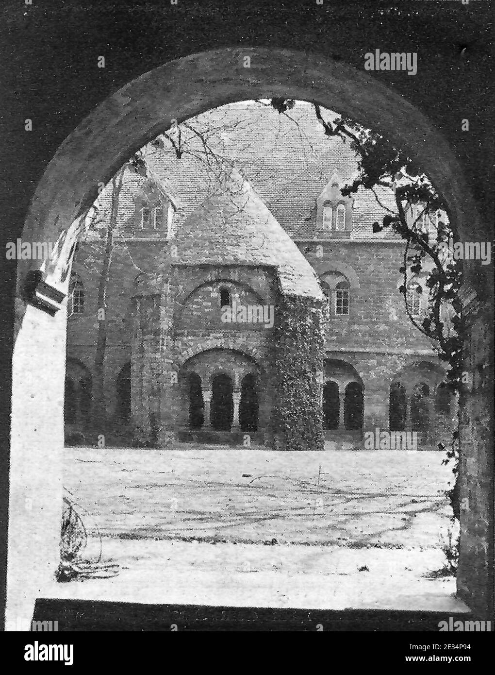 Magdeburg Blick auf den Hof im Kloster U L Frauen. Foto Stock