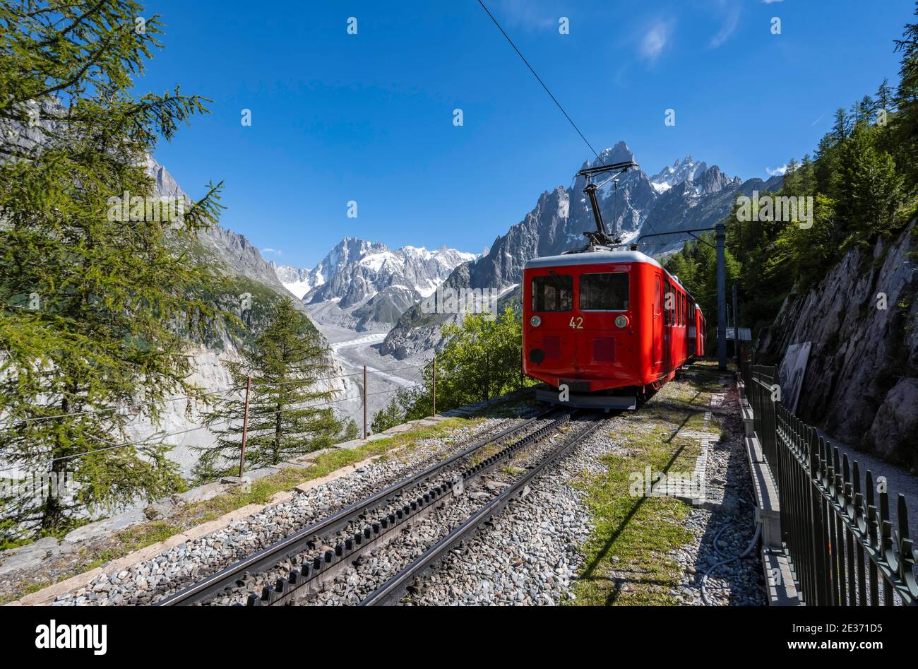 Ferrovia a cremagliera per la vetta montana di Montenvers, Chamonix, alta Savoia, regione Rodano-Alpi, Francia Foto Stock