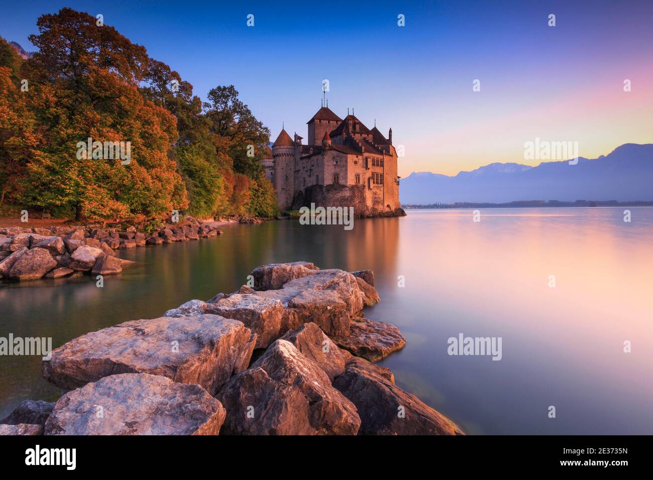 Castello di Chillon sul Lago di Ginevra vicino Montreux, Vaud Svizzera Foto Stock