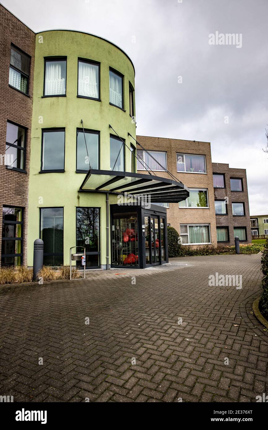 L'immagine mostra il centro di assistenza residenziale De Groene Verte a Houthulst, domenica 17 gennaio 2021. La casa è colpita da uno scoppio della brite Foto Stock