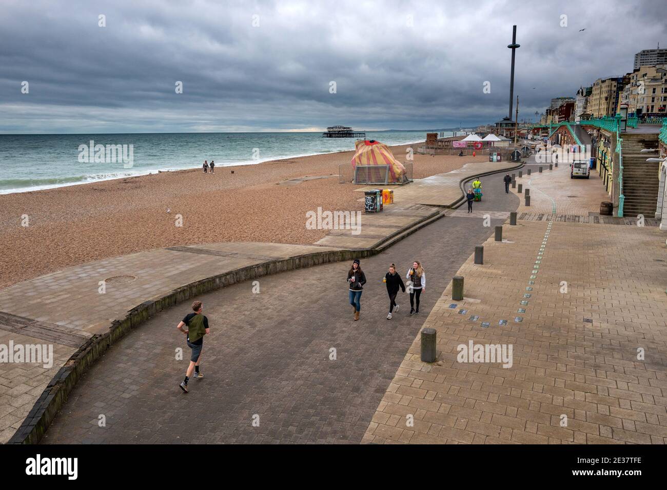 Brighton, 11 gennaio 2021: La passeggiata sulla spiaggia di Brighton Foto Stock