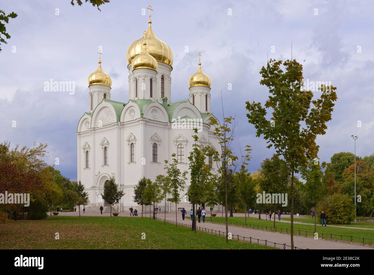 Cattedrale di Santa Caterina il Grande Martire nella città di Pushkin vicino a San Pietroburgo, Russia. La cattedrale è ricostruita nel 2010 dopo la soffiatura nel 1939 Foto Stock